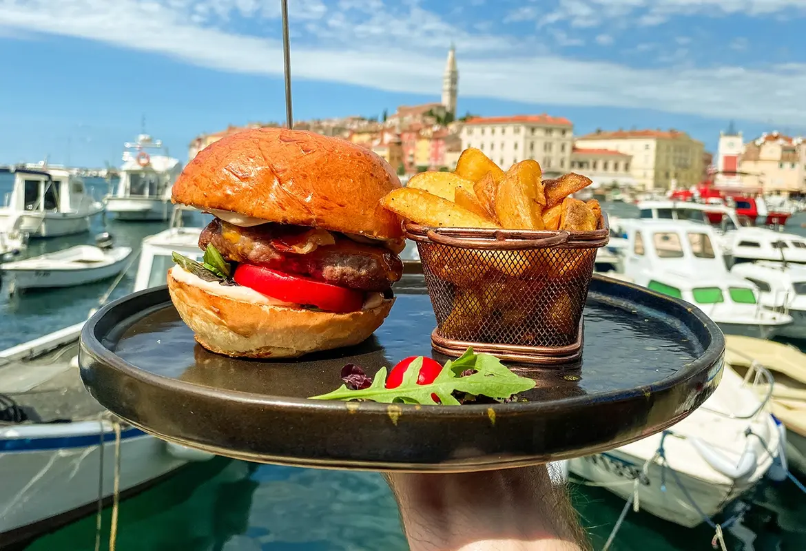 Royal Cheeseburger/BurgerMania