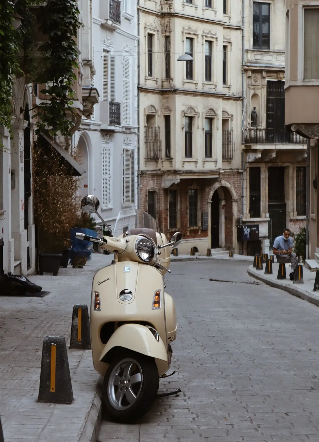 Vespa/Pexels.com