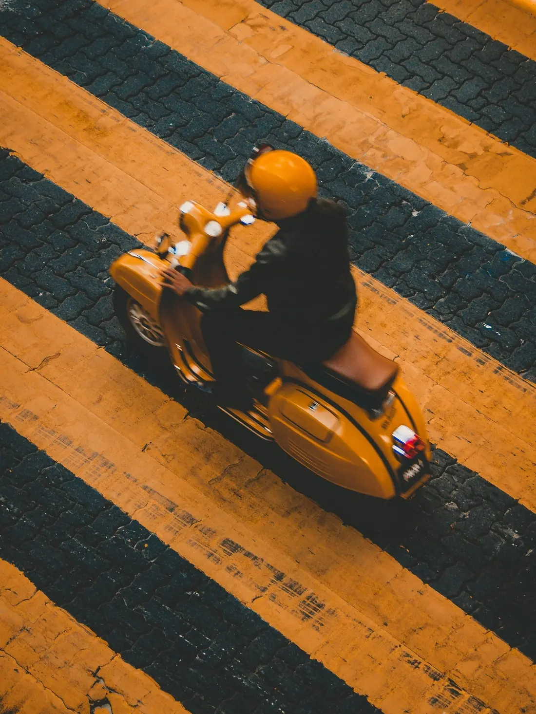 Vespa/Unsplash.com