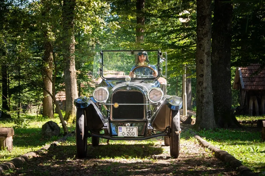 Dodge 1921/HEDONIST