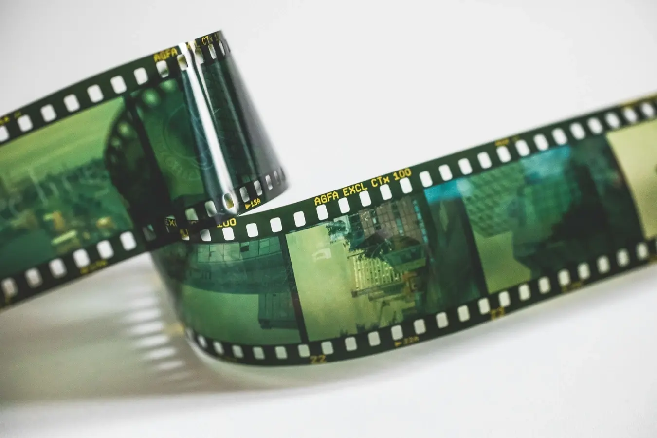 Camera film/Markus Spiske-Unsplash.com