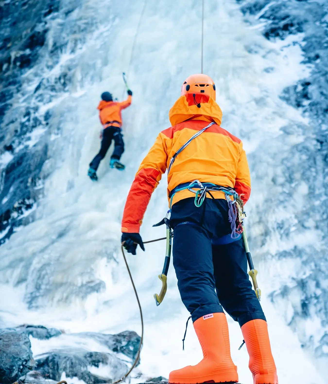 Icefall Climbing/Johannes Andersson-Unsplash.com