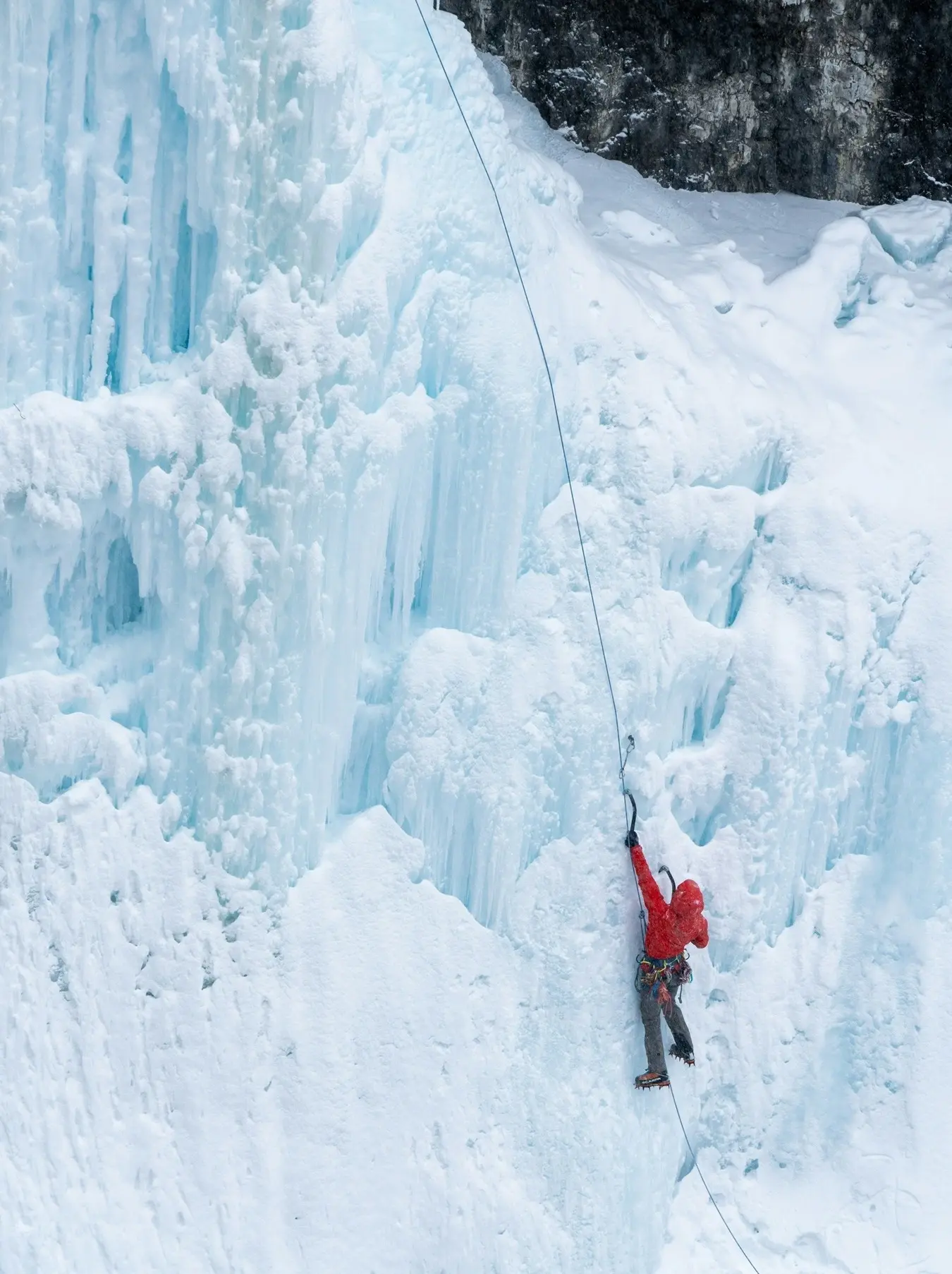 Icefall Climbing/Chaewool Kim-Unsplash.com